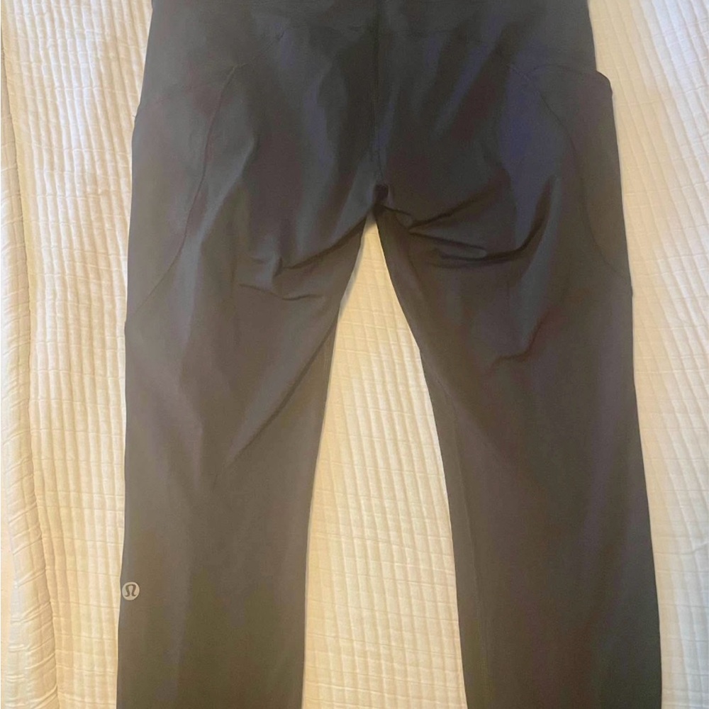 Lululemon size 10